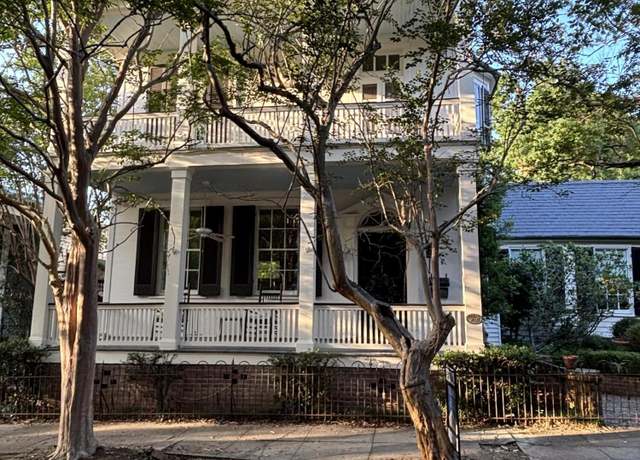 Property at 705 Washington St, Natchez, MS 39120, 5 beds, 4.5 baths