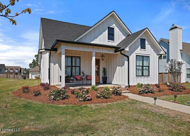 Property at 1003 Crepe Myrtle Dr, Brandon, MS 39047, 4 beds, 3.5 baths