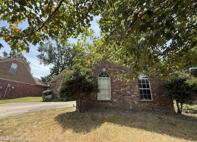 Property at 781 Cedar Trace Cir, Hernando, MS 38632, 3 beds, 2 baths