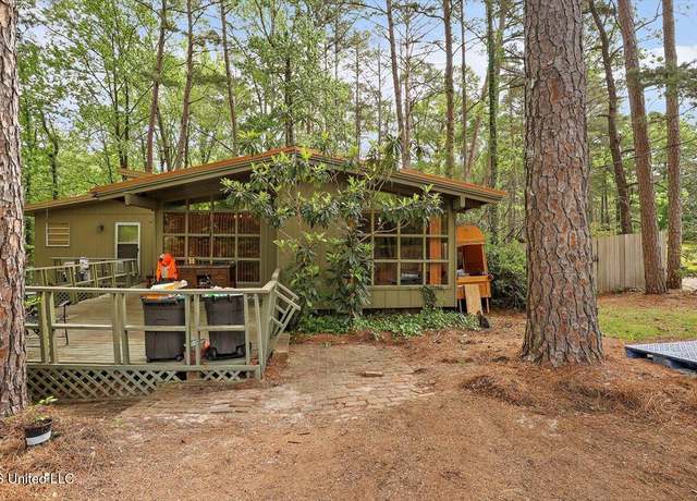 Property at 117 Sweetgum Ln, Florence, MS 39073, 3 beds, 2 baths