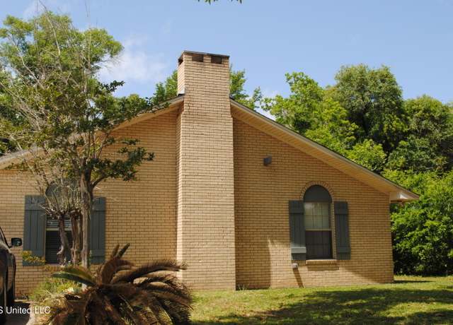Property at 181 Brady Dr, Biloxi, MS 39531, 4 beds, 3 baths
