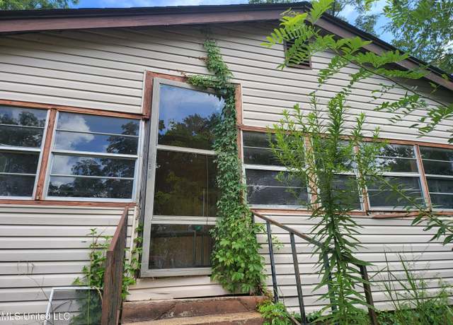 Property at 117 Savannah Ln, Edwards, MS 39066, 3 beds, 2 baths