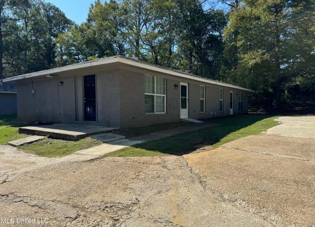 Property at 251-253 Lawrence Rd, Jackson, MS 39206, 4 beds, 2 baths