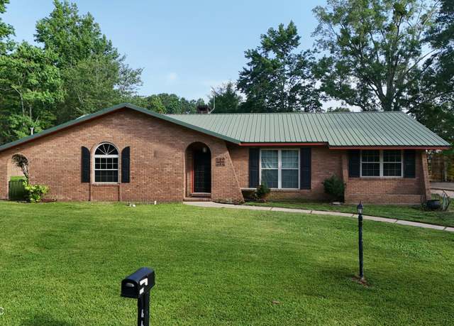 Property at 15313 Baywood Cir, Gulfport, MS 39503, 4 beds, 2.5 baths