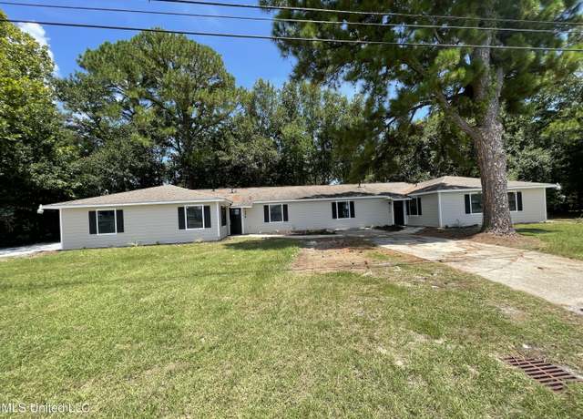 Property at 554-556 Loposser Ave, Gulfport, MS 39507, 8 beds, 4 baths