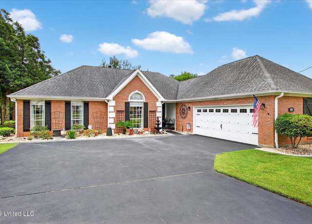 Property at 6822 Hilo St, Diamondhead, MS 39525, 3 beds, 2 baths