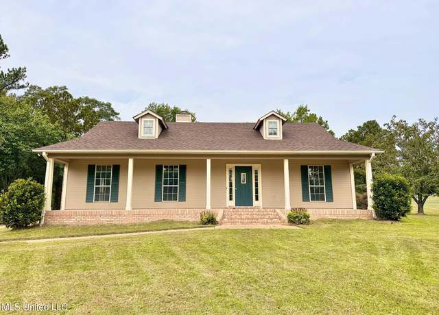 Property at 602 Ridge Park Ln, Raymond, MS 39154, 3 beds, 2 baths