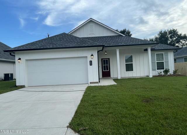 Property at 153 Le Moyne St, Bay Saint Louis, MS 39520, 4 beds, 2 baths