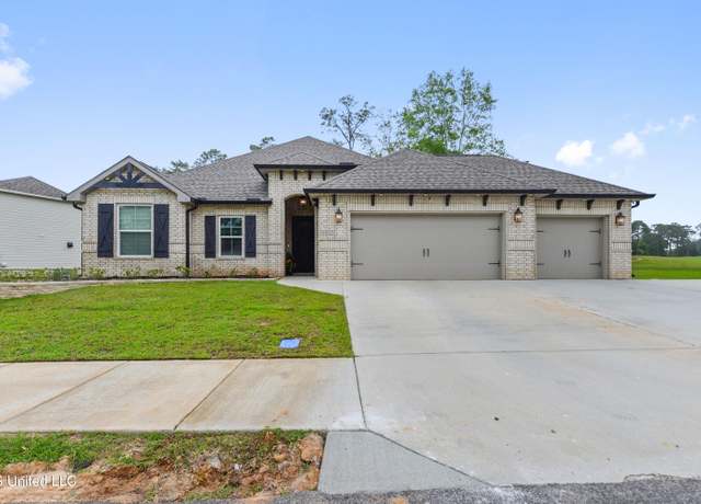 Property at 85015 Diamondhead Lakes Blvd, Diamondhead, MS 39525, 4 beds, 2 baths