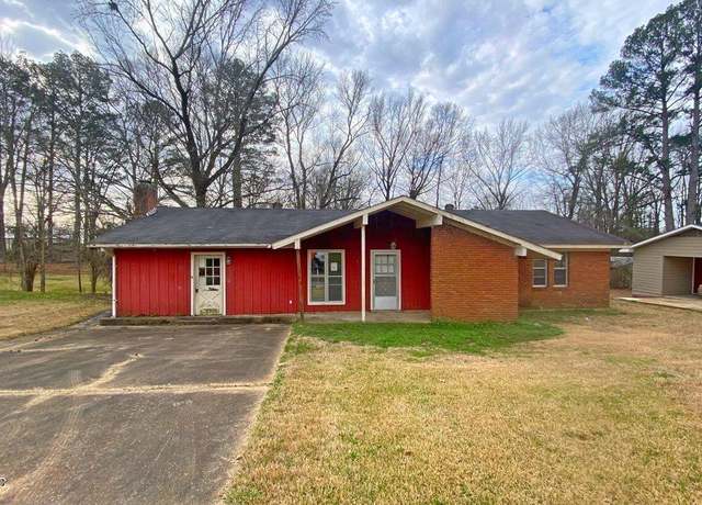 Property at 922 Linden Dr, Kosciusko, MS 39090, 3 beds, 2 baths