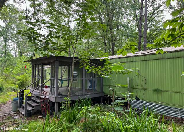 Property at 130 Horseshoe Cir, Brandon, MS 39047, 3 beds, 2 baths