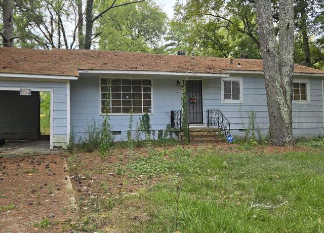 Property at 811 Dorgan St, Jackson, MS 39204, 3 beds, 1 bath