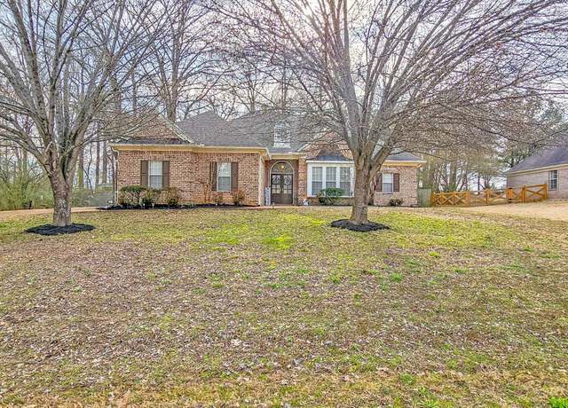 Property at 9855 Leslie Ln, Olive Branch, MS 38654, 3 beds, 2.5 baths