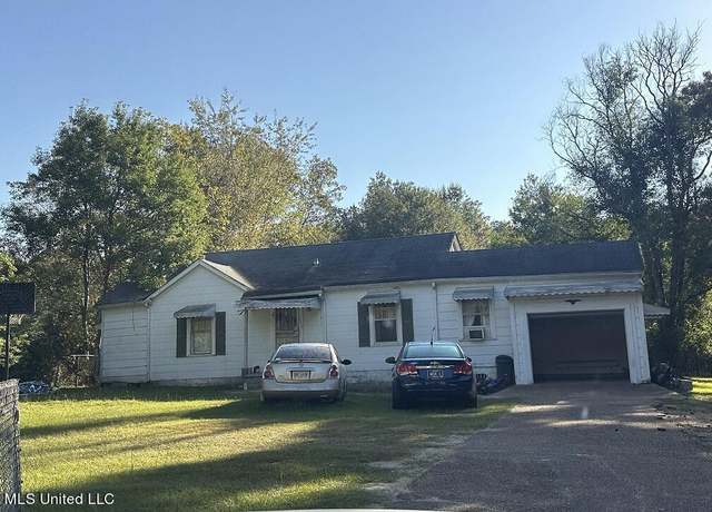 Property at 132 Sanatorium Rd, Mendenhall, MS 39114, 3 beds, 2 baths