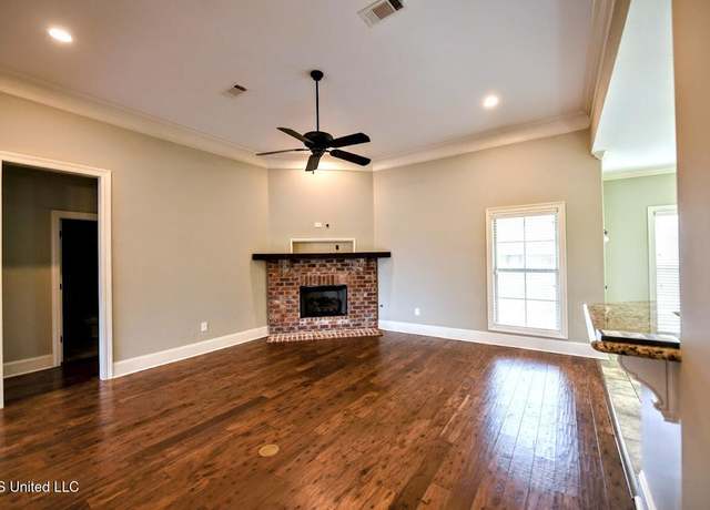 Property at 115 Owen St, Madison, MS 39110, 4 beds, 3 baths