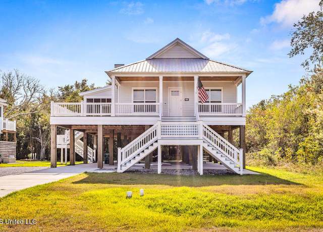 Property at 116 Bay Oaks Dr, Bay Saint Louis, MS 39520, 3 beds, 2 baths