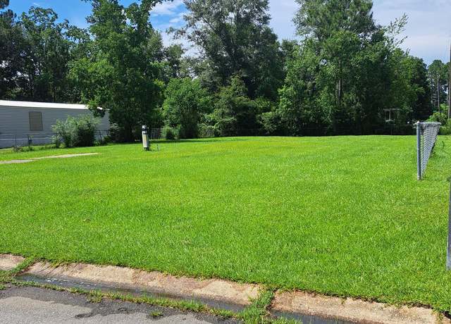 Property at 14404 Karen Ct, Gulfport, MS 39503