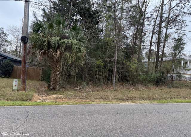 Property at 97178 Kapalama Dr, Diamondhead, MS 39525