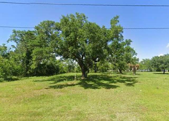 Property at 117 Burnett St, Bay Saint Louis, MS 39520
