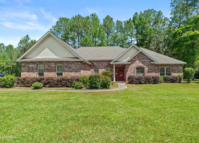 Property at 2 Driftwood Dr, Petal, MS 39465, 3 beds, 2.5 baths