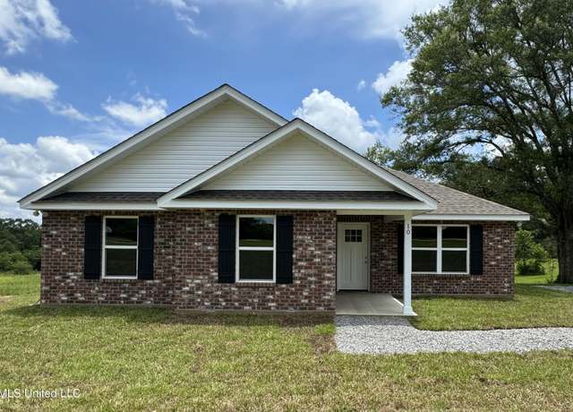 Property at 10 E Twin Oaks Ln, Carriere, MS 39426, 3 beds, 2 baths