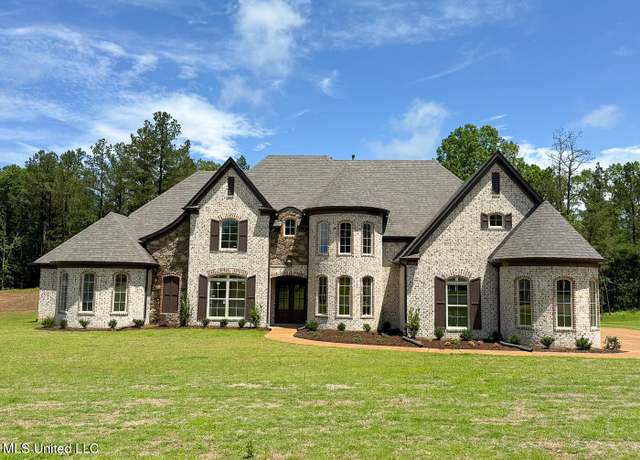 Property at 11444 Vicki's Ln, Olive Branch, MS 38654, 5 beds, 4 baths