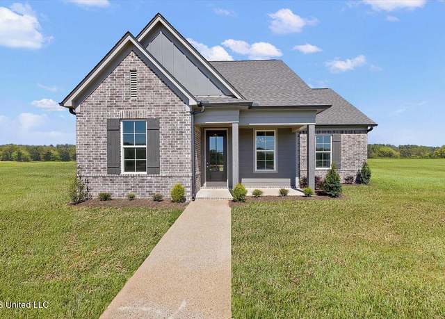 Property at 660 Bolivar Dr, Nesbit, MS 38651, 3 beds, 3 baths