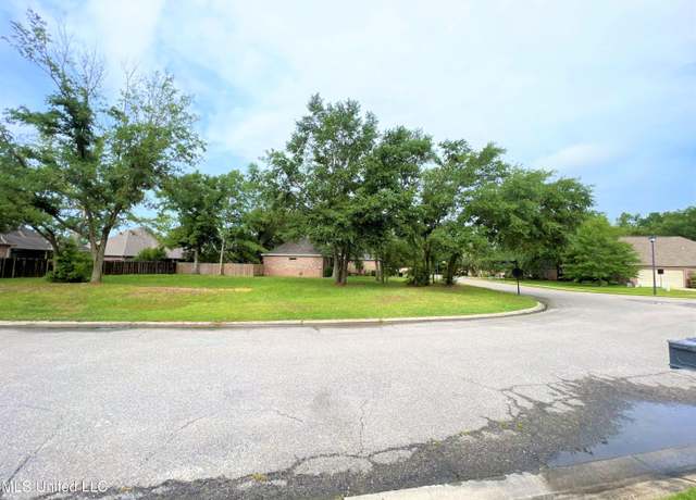 Property at 5 Rue Domains, Long Beach, MS 39560