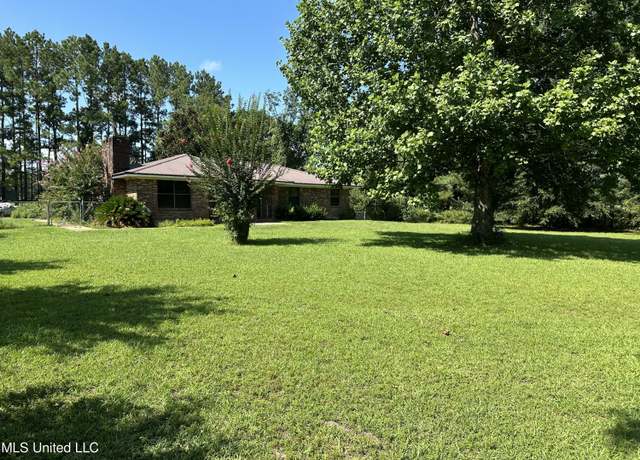 Property at 104 Donnie Ln, Lucedale, MS 39452, 4 beds, 3 baths