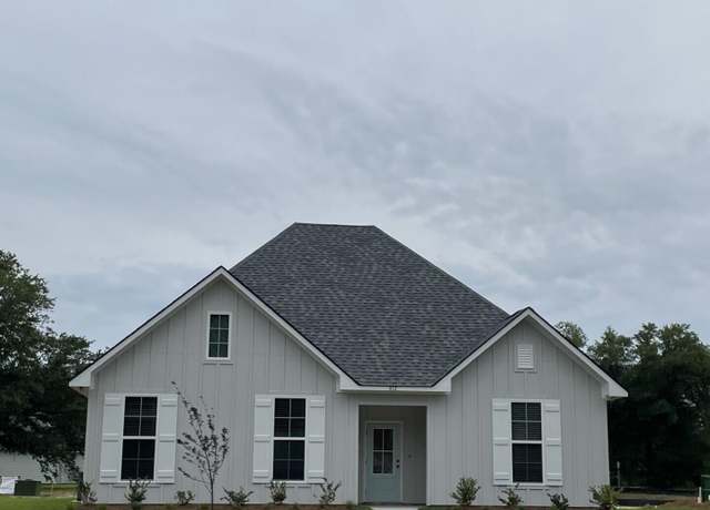 Property at 812 Old Spanish Trl, Bay Saint Louis, MS 39520, 3 beds, 2 baths
