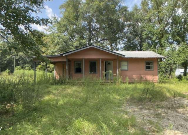 Property at 806 Jarrell St, Picayune, MS 39466, 3 beds, 1 bath