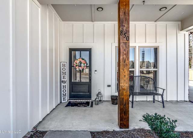 Property at 850 Long Leaf Cir, Brandon, MS 39042, 4 beds, 2 baths