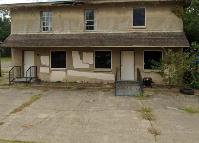 Property at 3201 20th St, Gulfport, MS 39501, 4 beds, 3 baths