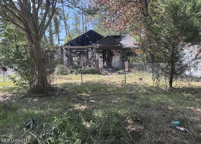 Property at 223 Kimbrough Dr, Jackson, MS 39212