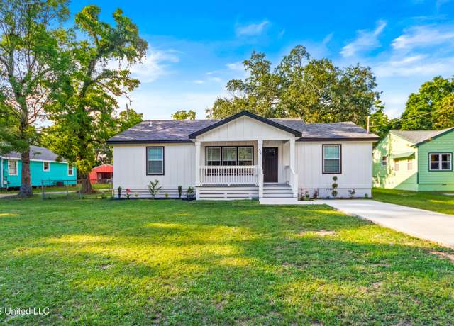 Property at 828 24th St, Gulfport, MS 39501, 4 beds, 3 baths