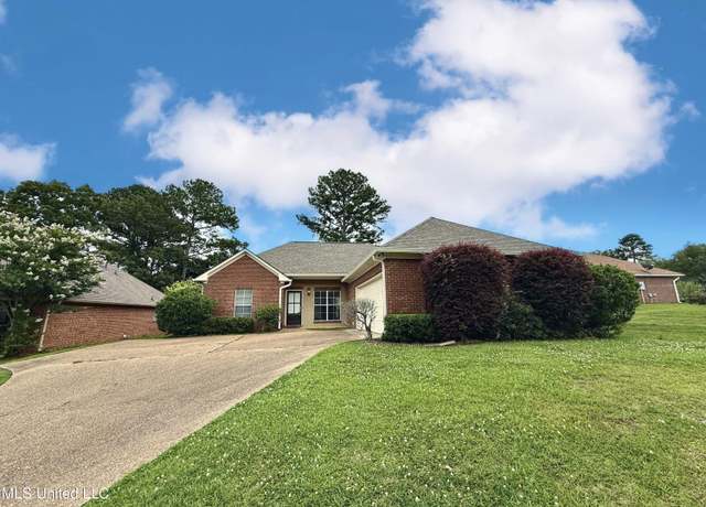 Property at 302 Bedford Ct, Brandon, MS 39047, 3 beds, 2 baths