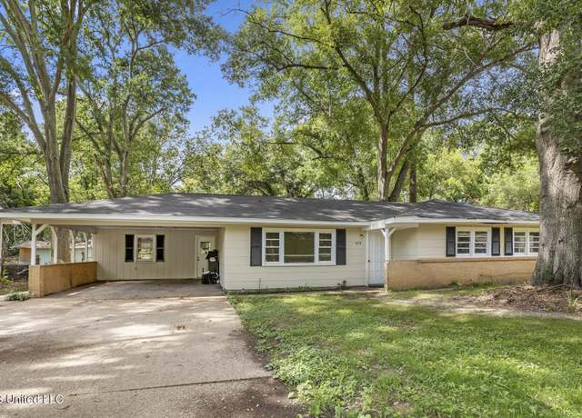 Property at 1038 Brookley St, Jackson, MS 39212, 4 beds, 2 baths