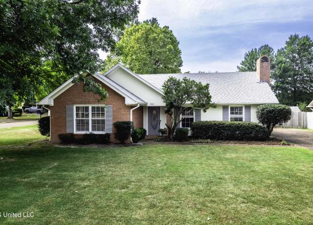 Property at 700 Bay Tree Dr, Flowood, MS 39232, 3 beds, 2 baths