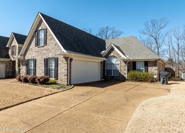 Property at 549 N Classic Dr, Hernando, MS 38632, 4 beds, 2 baths