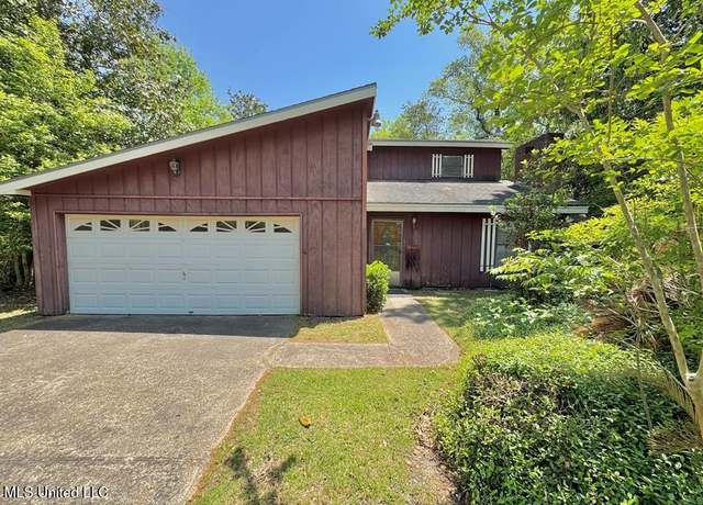 Property at 6669 Ahekolo Cir, Diamondhead, MS 39525, 3 beds, 3 baths