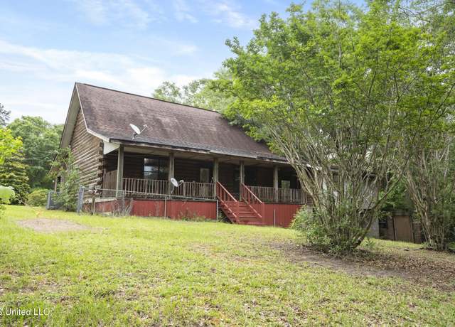Property at 10 N Lakeshore Dr, Lumberton, MS 39455, 3 beds, 3.5 baths
