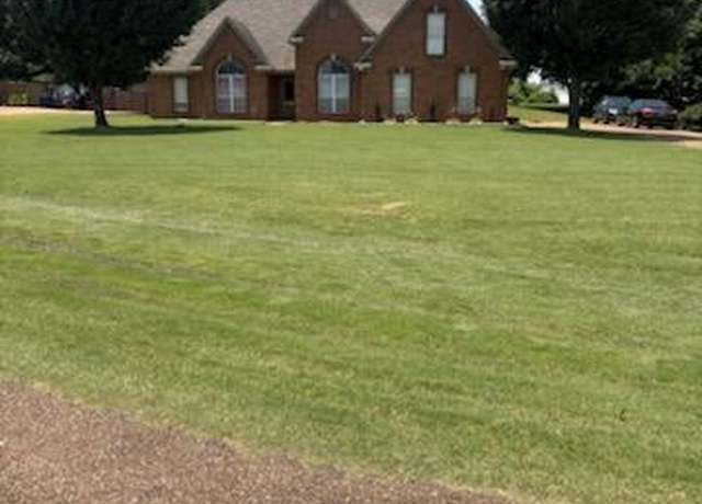 Property at 9091 Hunters Ridge Dr, Olive Branch, MS 38654, 5 beds, 3 baths