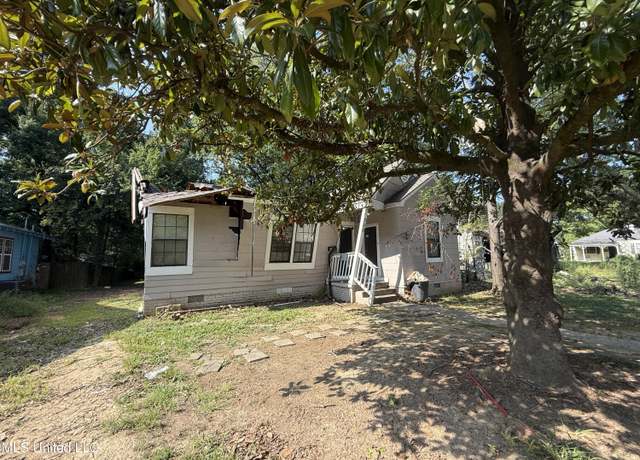 Property at 309 Dunbar St, Jackson, MS 39216, 3 beds, 1 bath