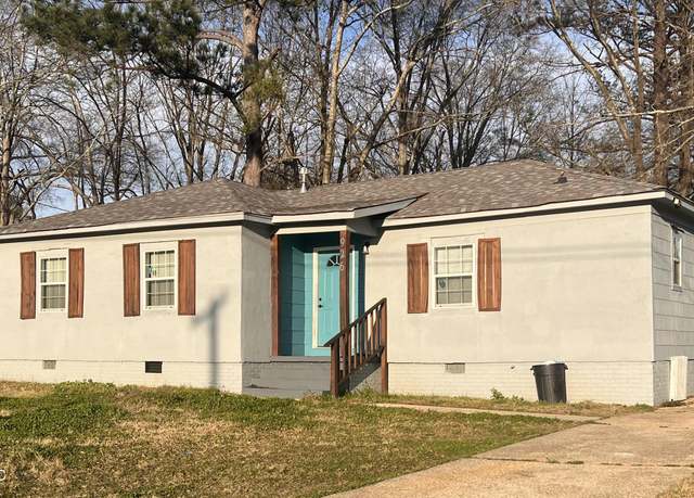 Property at 926 Claiborne Ave, Jackson, MS 39209, 3 beds, 2 baths
