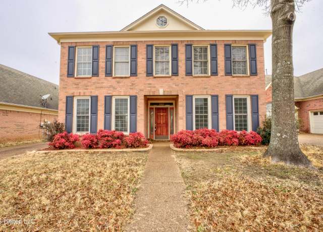 Property at 1064 Warwick Pl, Southaven, MS 38671, 3 beds, 2.5 baths