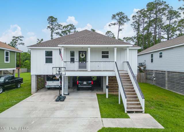 Property at 3927 Washington Ave, Gulfport, MS 39507, 3 beds, 2 baths