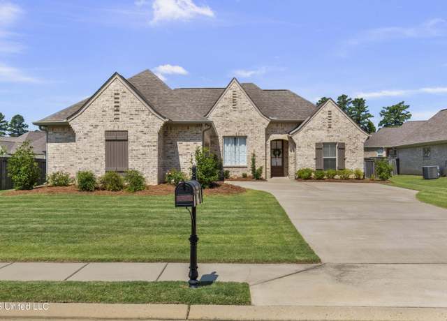 Property at 118 Hampton Ln, Madison, MS 39110, 3 beds, 2 baths