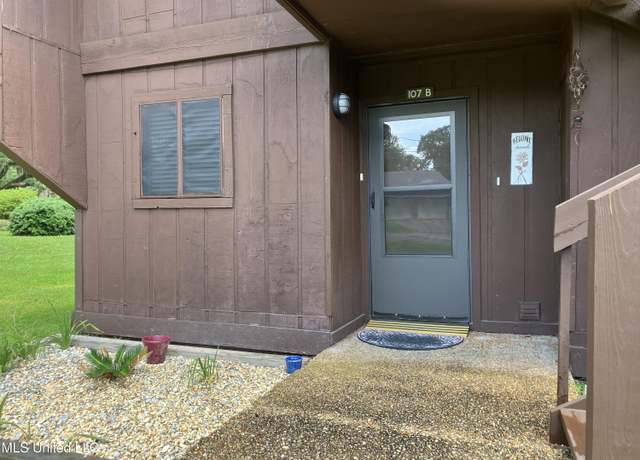 Property at 107 Molokai Vlg #107, Diamondhead, MS 39525, 2 beds, 2 baths