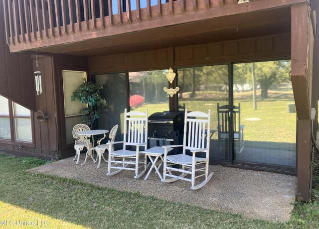 Property at 107 Molokai Vlg #107, Diamondhead, MS 39525, 2 beds, 2 baths