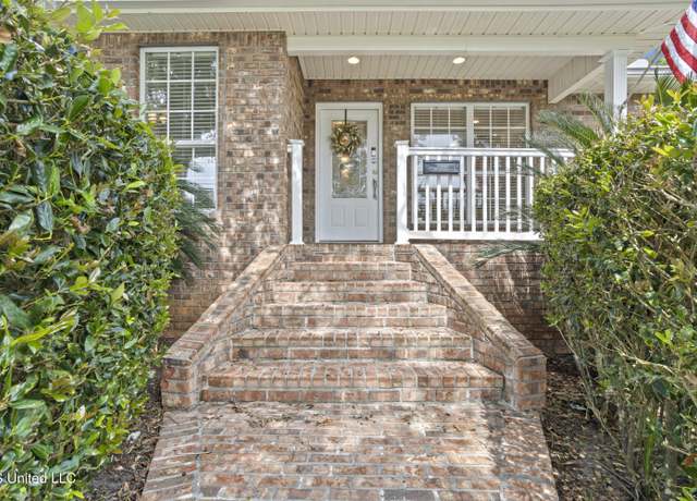 Property at 148 Acacia Ave, Biloxi, MS 39530, 3 beds, 2 baths